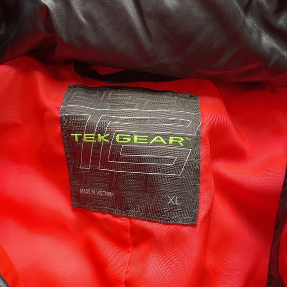 Women’s Black Quilted Neón Vest w/ Zippers and Pockets - Picture 2 of 4